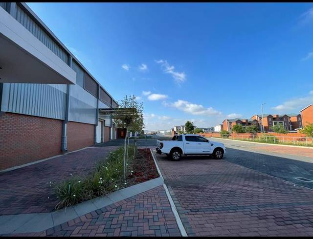 INDUSTRIAL PROPERTY TO RENT IN IRENE